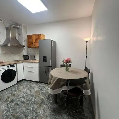 Ensemble D'Appartements A La Courneuve - Bien Desservis Et Disponibles Separement Exterior foto
