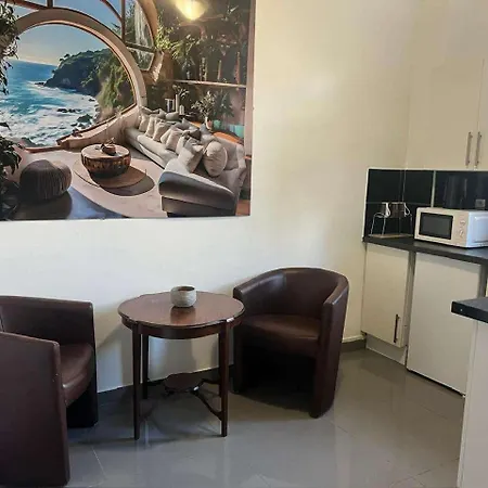 Ensemble D'Appartements A La Courneuve - Bien Desservis Et Disponibles Separement Exterior foto