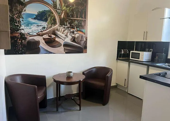 Ensemble D\'Appartements A La Courneuve - Bien Desservis Et Disponibles Separement